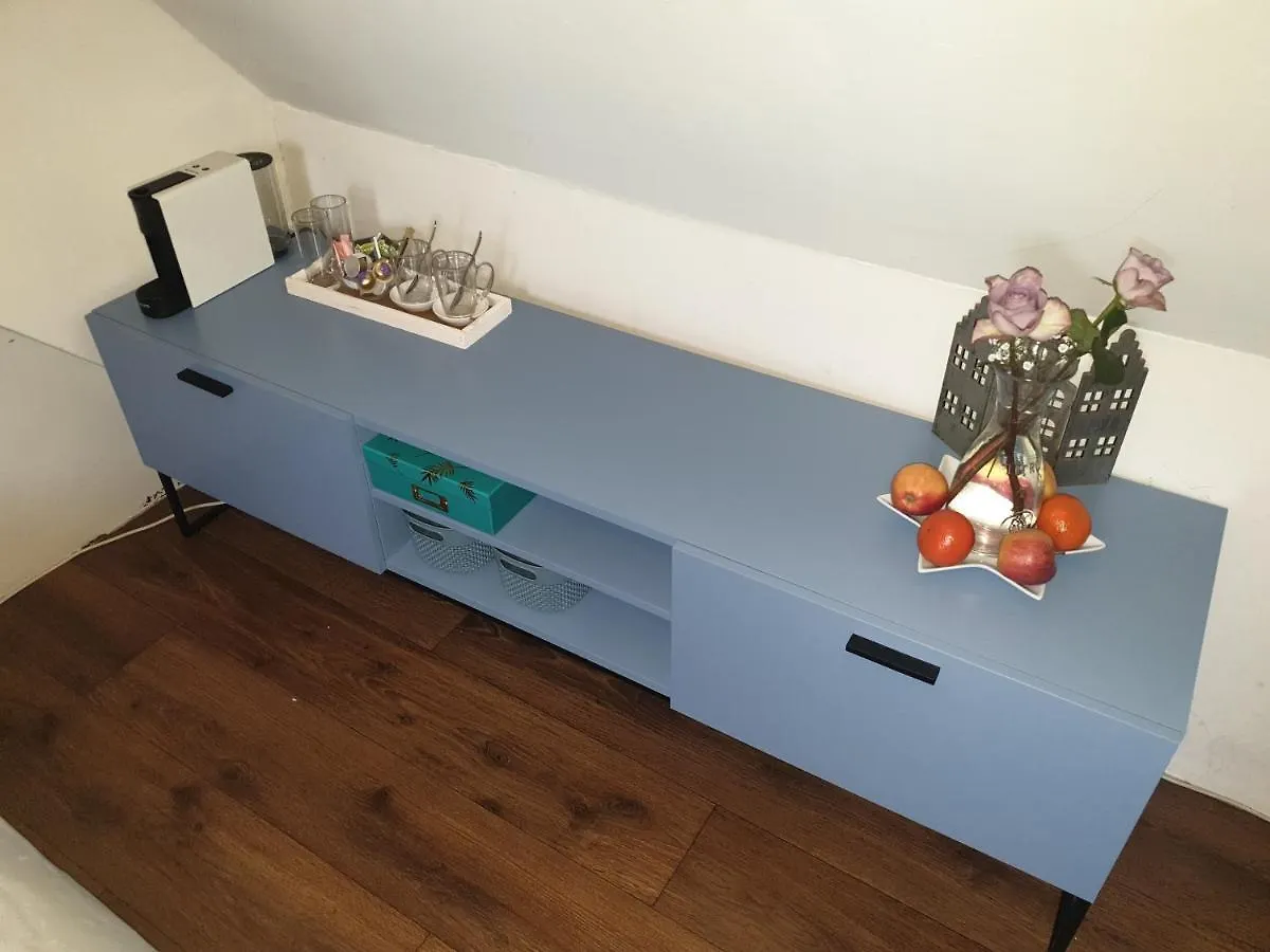Bed & Bye Schiphol Apartment Badhoevedorp Homestay
